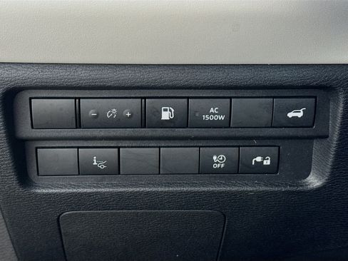 Used 2023 Mitsubishi Outlander SEL AWD/4WD image 14