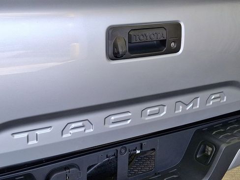 Certified 2023 Toyota Tacoma SR AWD/4WD image 24
