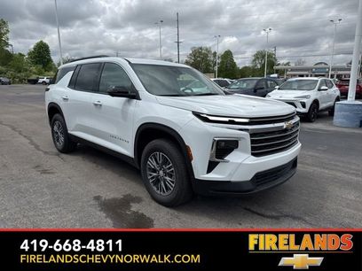 New 2025 Chevrolet Traverse LT w/ Enhanced Driving Package