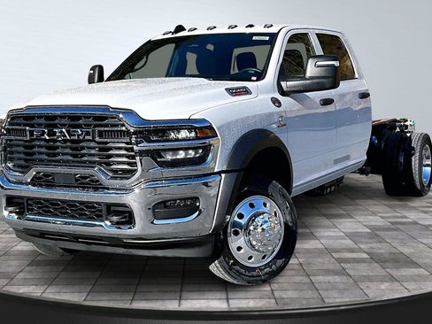 New 2026 RAM 5500 Tradesman w/ Chrome Appearance Group AWD/4WD image 2