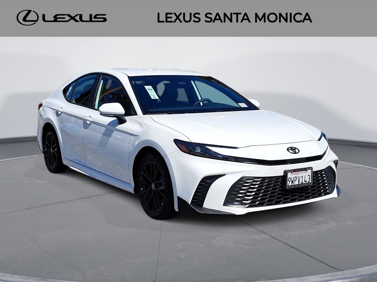 Used 2026 Toyota Camry SE FWD image 3
