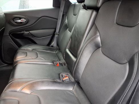 Certified 2023 Jeep Cherokee Altitude Lux image 7