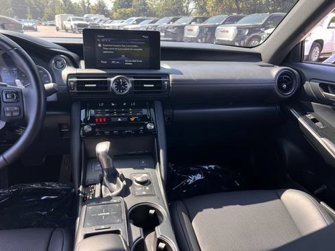 Used 2024 Lexus IS 350 F Sport RWD image 15