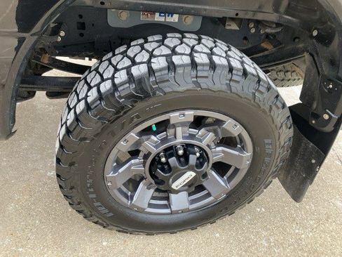 Used 2024 Ford F250 Lariat w/ Sport Appearance Package image 25