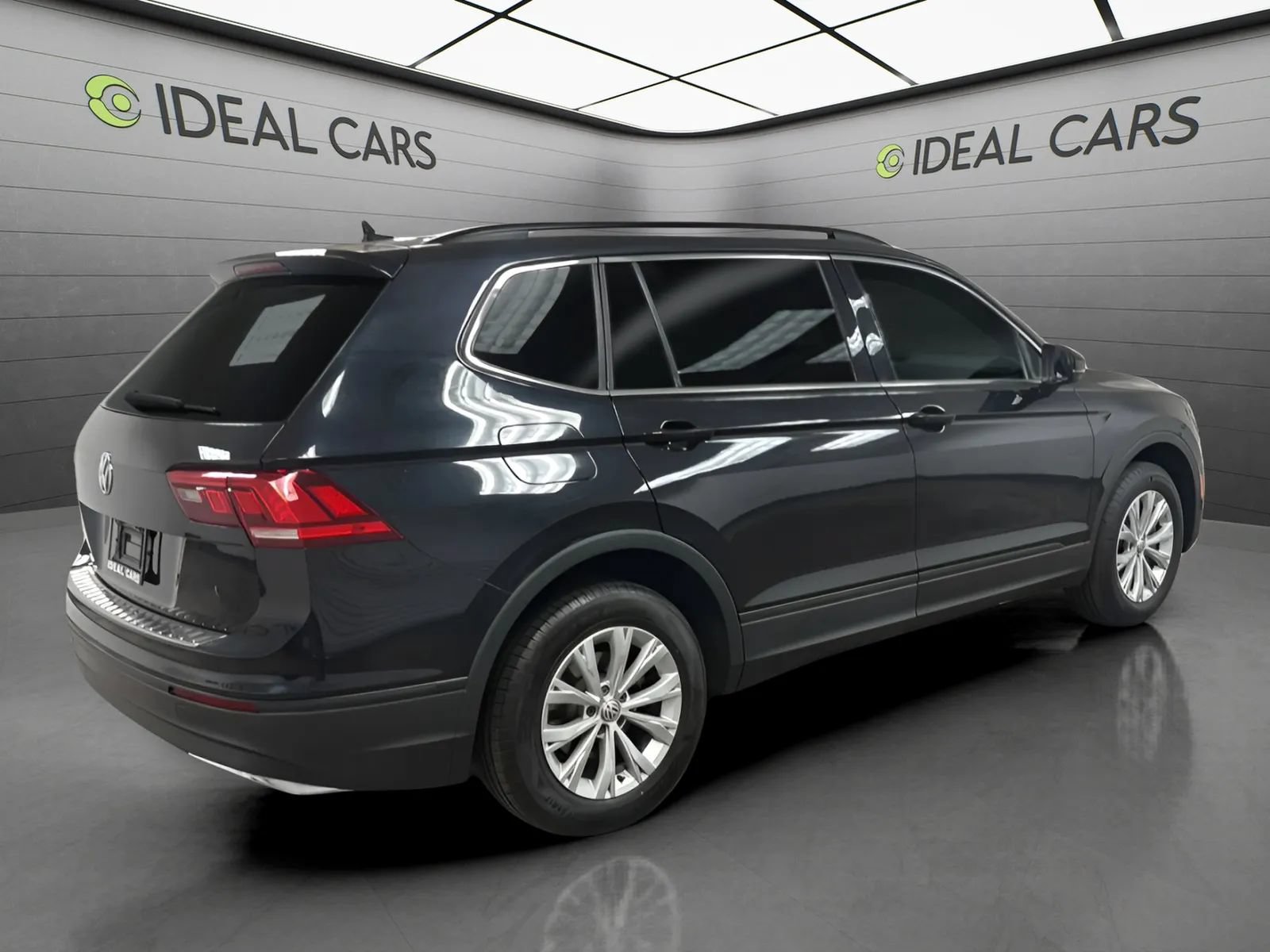 Used 2019 Volkswagen Tiguan S FWD image 5