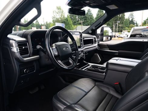 Used 2025 Ford F350 Platinum AWD/4WD image 30