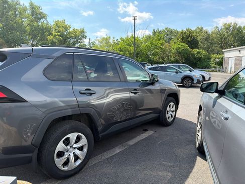 Used 2019 Toyota RAV4 LE w/ All Weather Liner Package AWD/4WD image 12