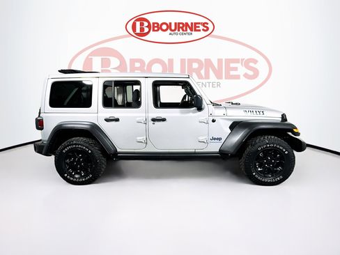 Used 2023 Jeep Wrangler Unlimited w/ Sun & Screen Package AWD/4WD image 12