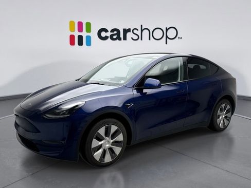 Used 2023 Tesla Model Y Long Range image 1