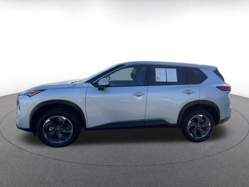 Used 2025 Nissan Rogue SV FWD image 9