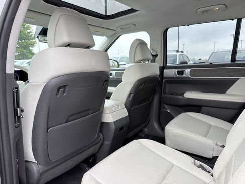 Used 2024 Hyundai Santa Fe Calligraphy AWD/4WD image 12