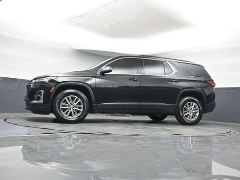 Used 2022 Chevrolet Traverse LT image 57