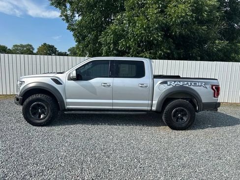 Used 2017 Ford F150 Raptor w/ Equipment Group 802A Luxury AWD/4WD image 2
