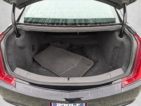 Used 2019 Cadillac XTS Luxury image 7