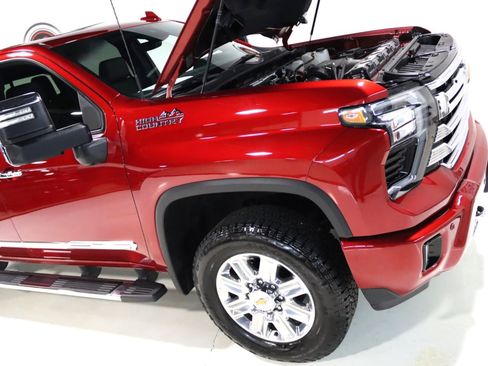 Used 2025 Chevrolet Silverado 2500 High Country w/ Technology Package AWD/4WD image 88