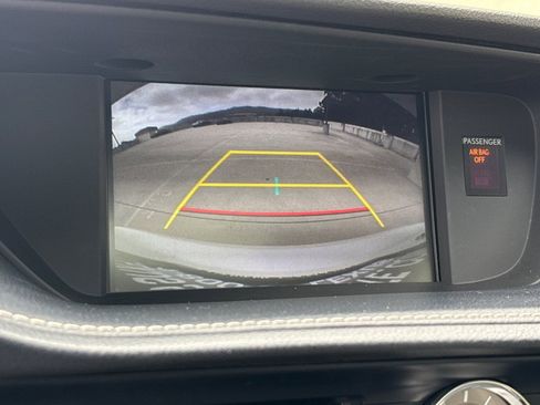 Used 2018 Lexus ES 300h w/ Luxury Package FWD image 22