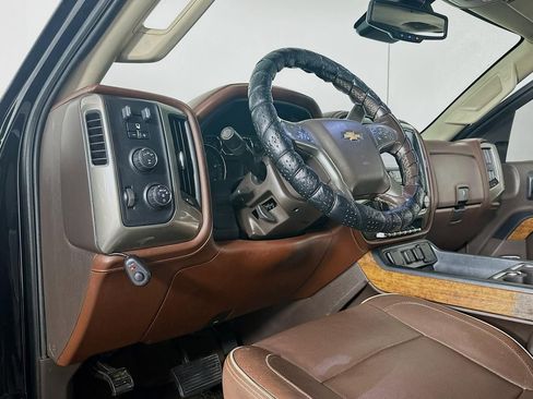 Used 2017 Chevrolet Silverado 3500 High Country image 30