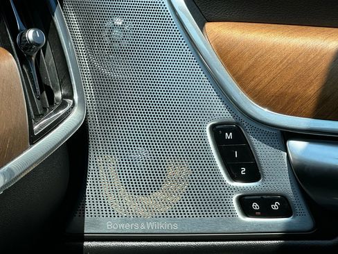 Used 2018 Volvo S90 T6 Inscription w/ Convenience Package image 35