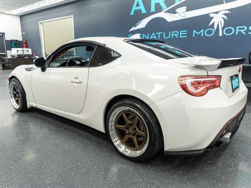 Used 2015 Subaru BRZ Limited w/ Popular Package #2B RWD image 9