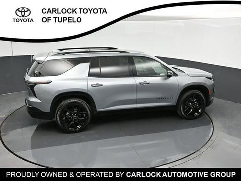 Used 2025 Chevrolet Traverse RS w/ LPO, Cargo Package FWD image 50
