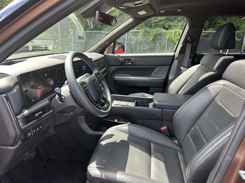 Used 2025 Hyundai Santa Fe Calligraphy AWD/4WD image 21