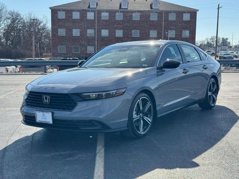 Certified 2025 Honda Accord Sport image 8