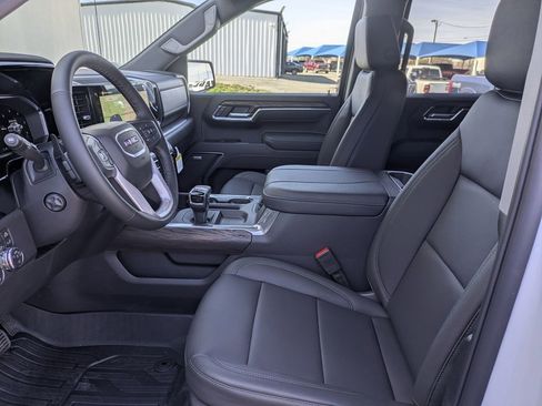 New 2026 GMC Sierra 1500 SLT image 23