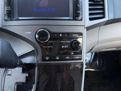 Used 2013 Toyota Venza LE w/ LE Convenience Pkg image 20