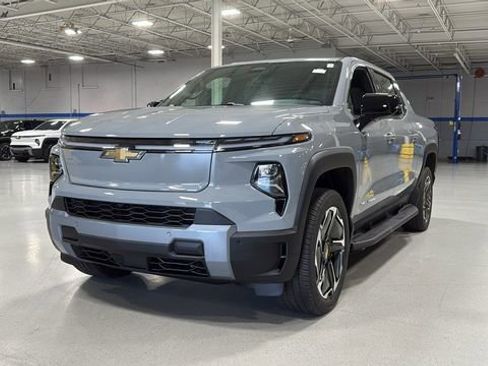 New 2026 Chevrolet Silverado EV LT image 23