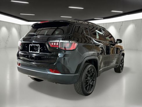 Used 2023 Jeep Compass Altitude image 9