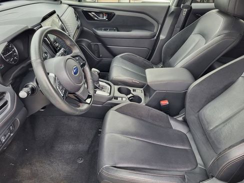 Used 2025 Subaru Forester Touring w/ Popular Package - Touring AWD/4WD image 12