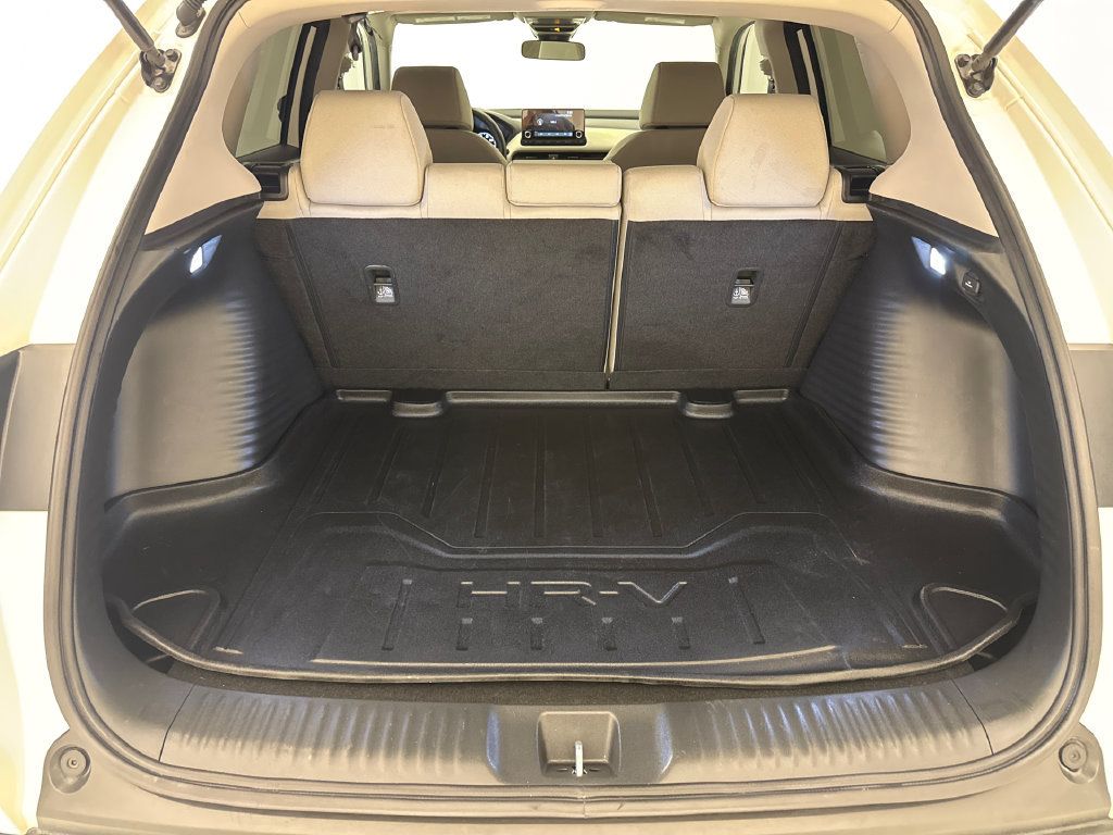 Certified 2025 Honda HR-V LX image 11