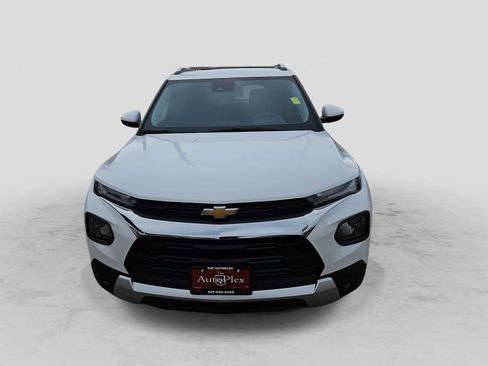 Used 2023 Chevrolet TrailBlazer LT w/ Convenience Package image 3