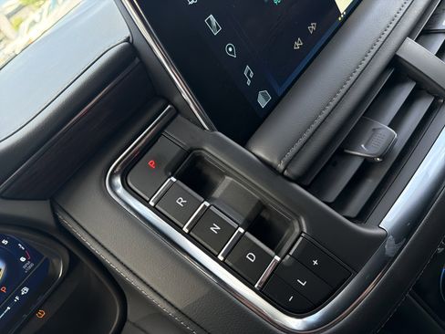 Used 2024 Chevrolet Suburban LT AWD/4WD image 25