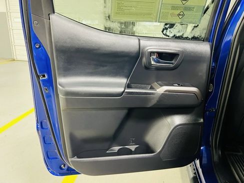 Used 2023 Toyota Tacoma Limited image 29