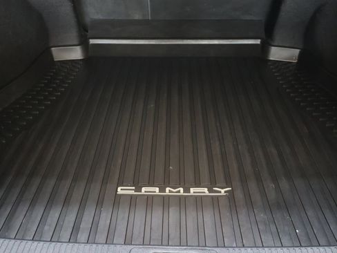 Used 2021 Toyota Camry SE image 14