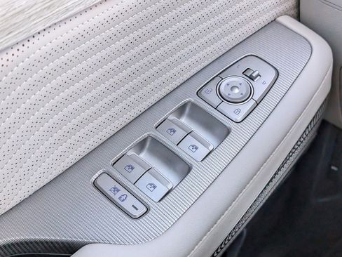 Used 2023 Hyundai Palisade Calligraphy image 29