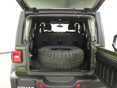 Used 2021 Jeep Wrangler Unlimited Rubicon w/ Steel Bumper Group image 14