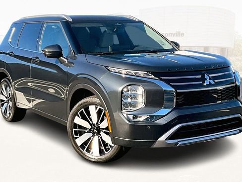New 2026 Mitsubishi Outlander SEL FWD image 2