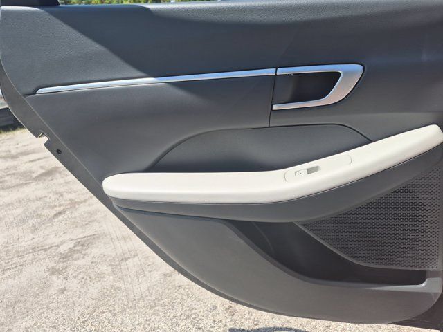 Used 2025 Hyundai Sonata SEL FWD image 26