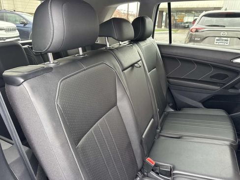 Used 2023 Volkswagen Tiguan SE FWD image 10