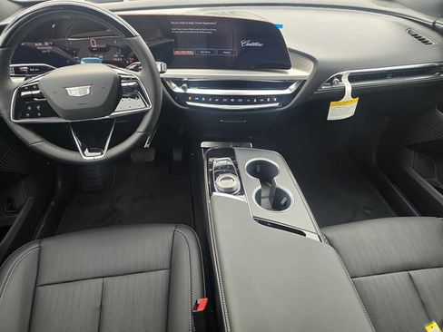 New 2026 Cadillac Lyriq Luxury RWD image 15