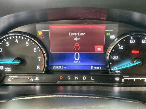 Used 2022 Ford Explorer XLT image 18