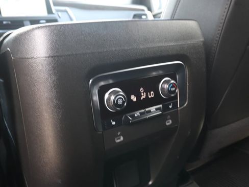 Used 2024 Chevrolet Suburban Premier AWD/4WD image 14