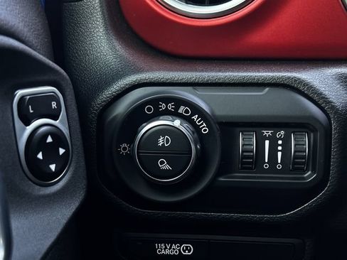 Used 2021 Jeep Gladiator Rubicon AWD/4WD image 26