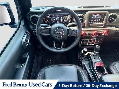 Used 2022 Jeep Gladiator Sport AWD/4WD image 24