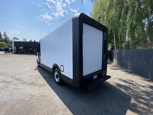 Used 2024 Chevrolet Brightdrop 600 w/ Commercial Equipment Package AWD/4WD image 4