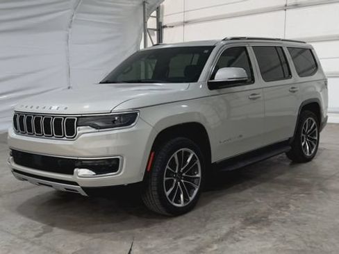 Used 2022 Jeep Wagoneer Series II w/ Premium Group I AWD/4WD image 8