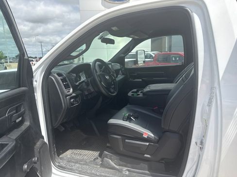 Used 2021 RAM 4500 Tradesman RWD image 9