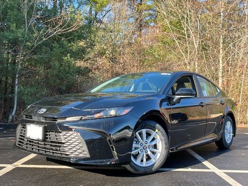 New 2026 Toyota Camry LE image 1